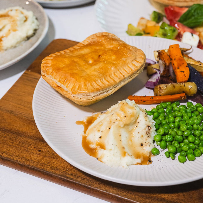 MOOLIN ROUGE   Beef Bourguignon Pie  7oz